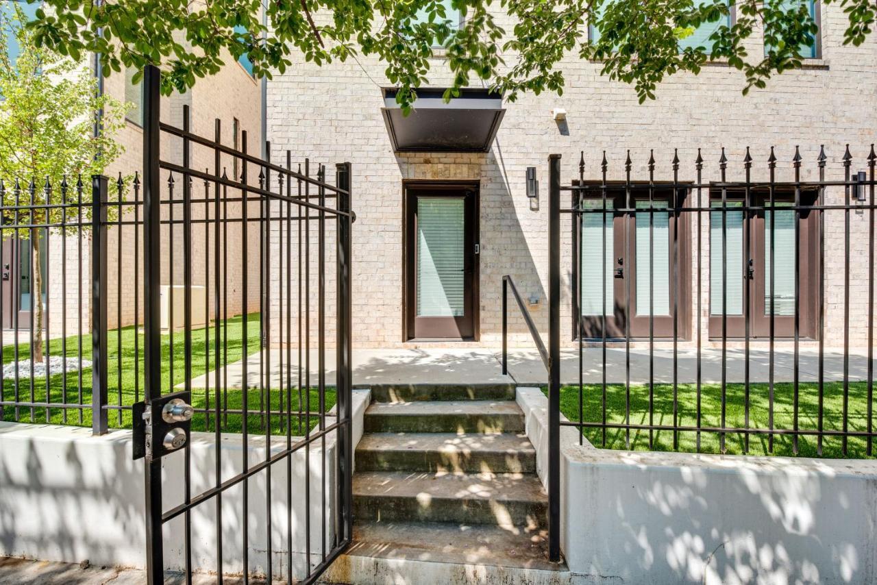 Modern With Balcony 2 Mi To Downtown! Holiday home Atlanta